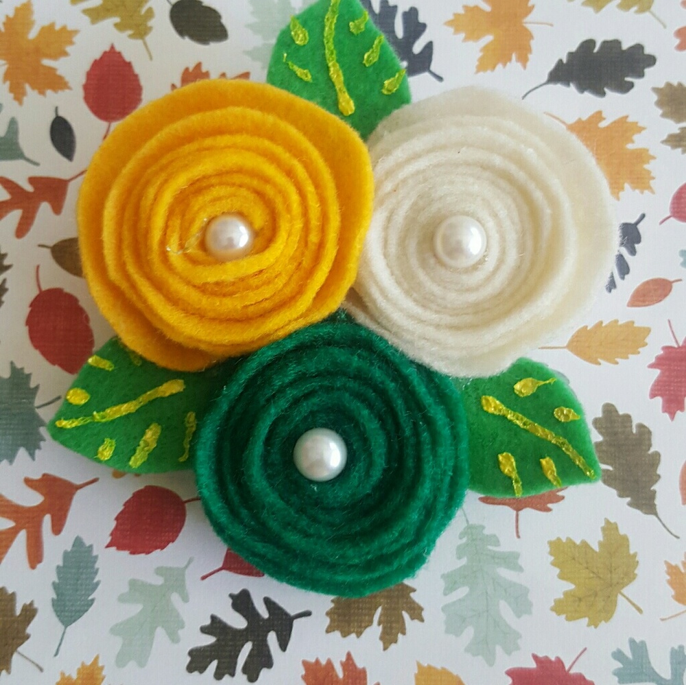 Felt girls hair clips (age  5 and up) set of 2.